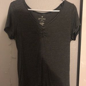 (3 FOR $20)American Eagle lettuce edge shirt